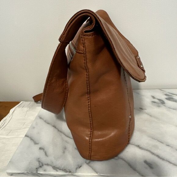 HOBO Brown Leather Shoulder Bag with Slouchy Design - Picture 6 of 16